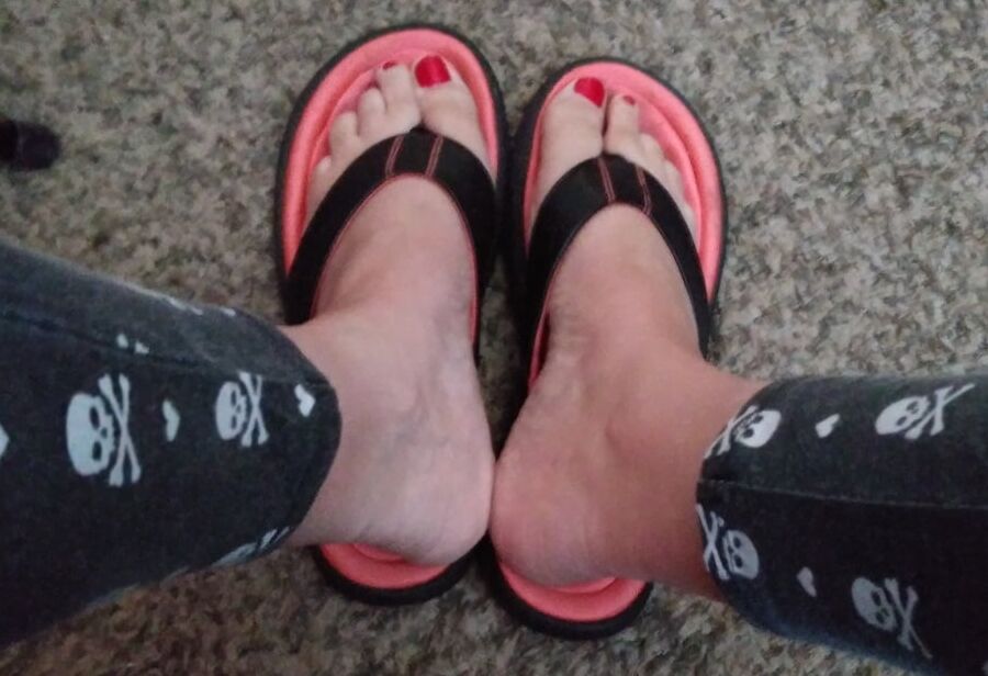 feet
