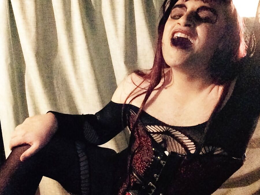 Dark Cabaret ( goth tranny)