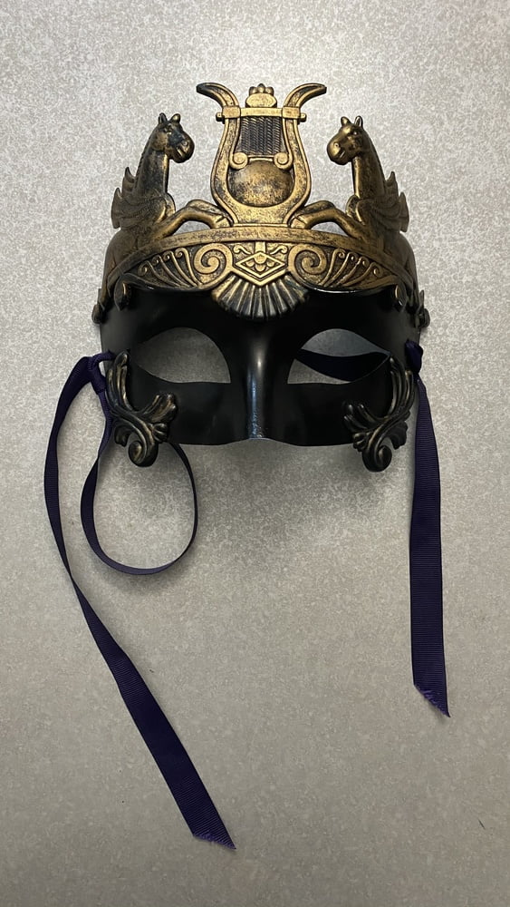 The Evolution of SsecnirpNailati Mask