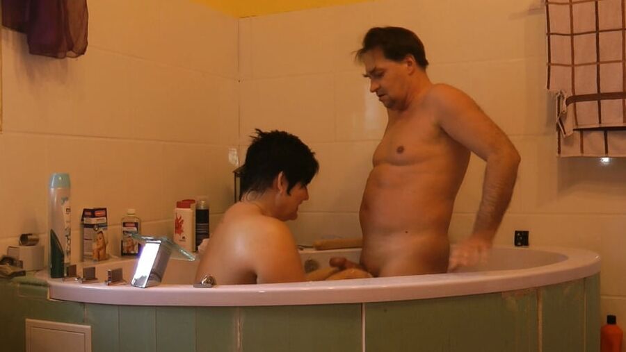 Lunchtime FUCKing in BATHTUB