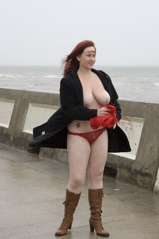 street nude, public nudity
