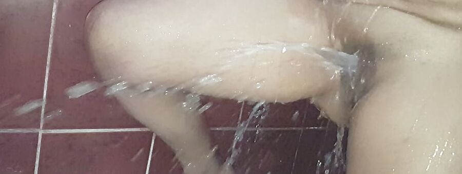 Squirt shower pics