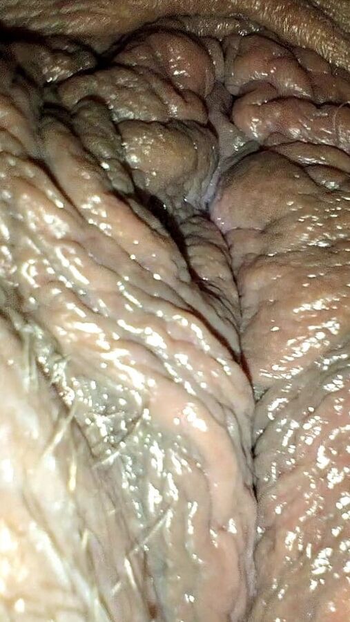 Extreme pussy close-up of chubbygushergal