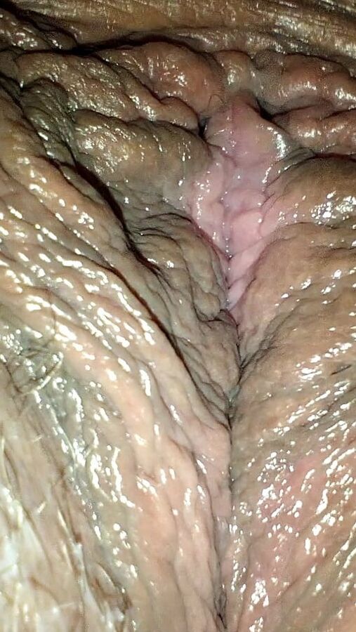 Extreme pussy close-up of chubbygushergal
