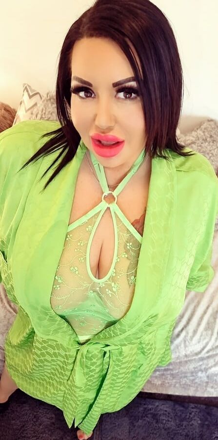 Bbw mommy is thicc + so horny !!