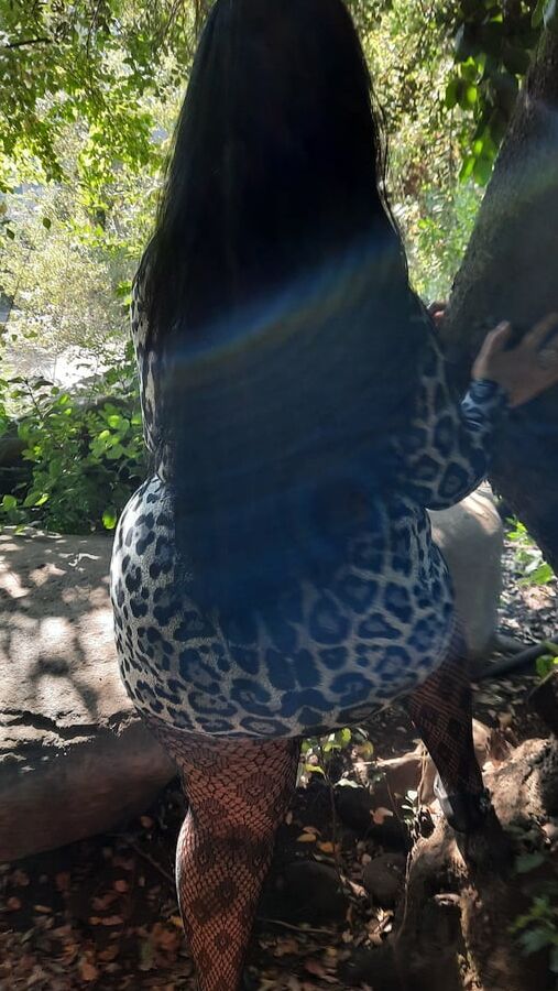 Mommy Big Ass Latina Outdoors
