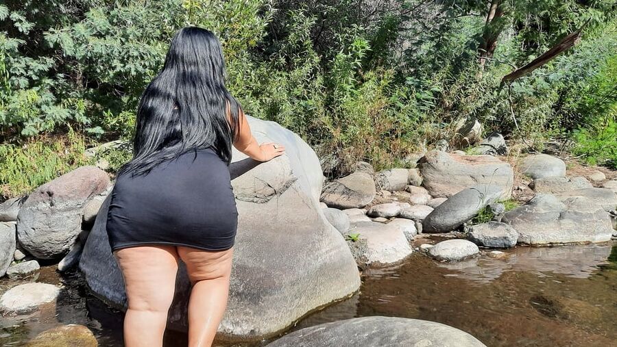 Mommy Big Ass in river