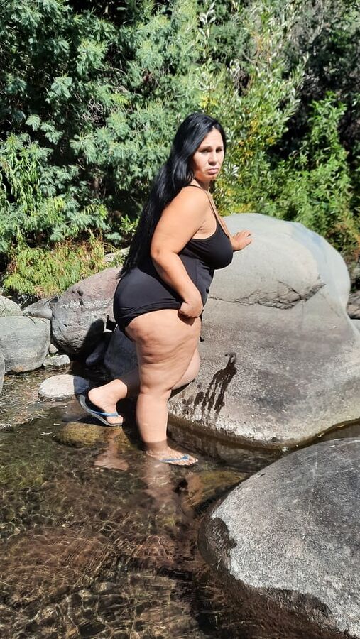Mommy Big Ass in river