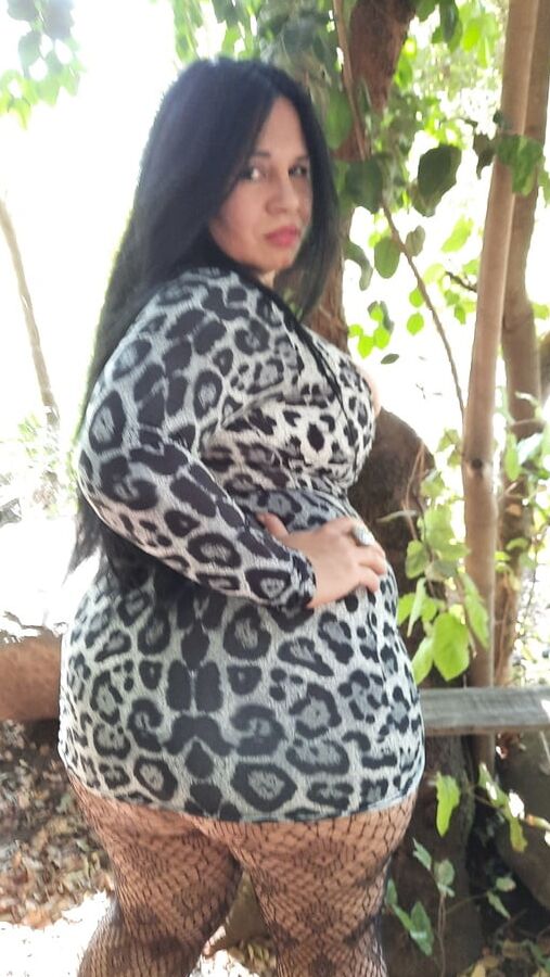 Mommy Big Ass Latina Outdoors