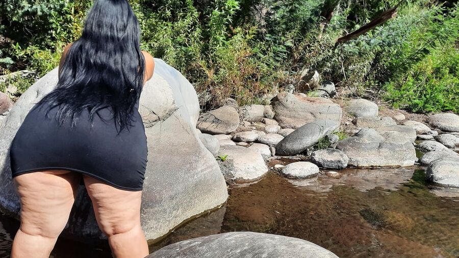 Mommy Big Ass in river