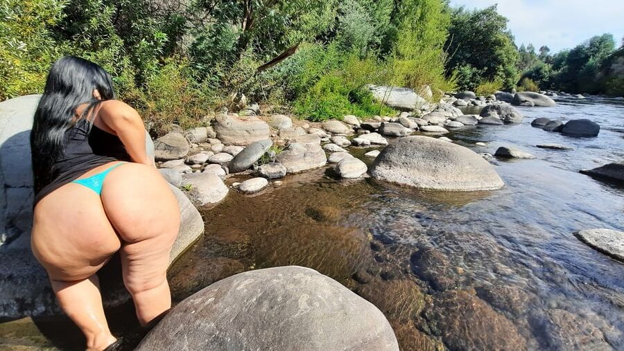Mommy Big Ass in river