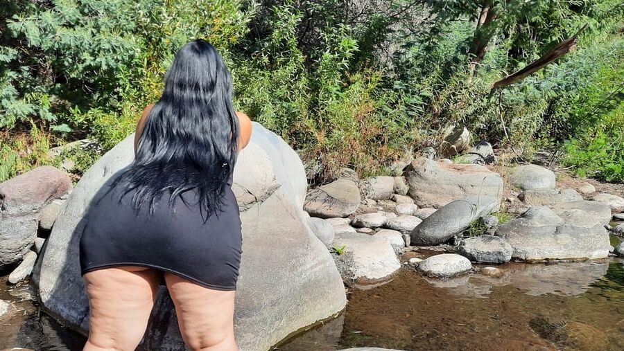 Mommy Big Ass in river