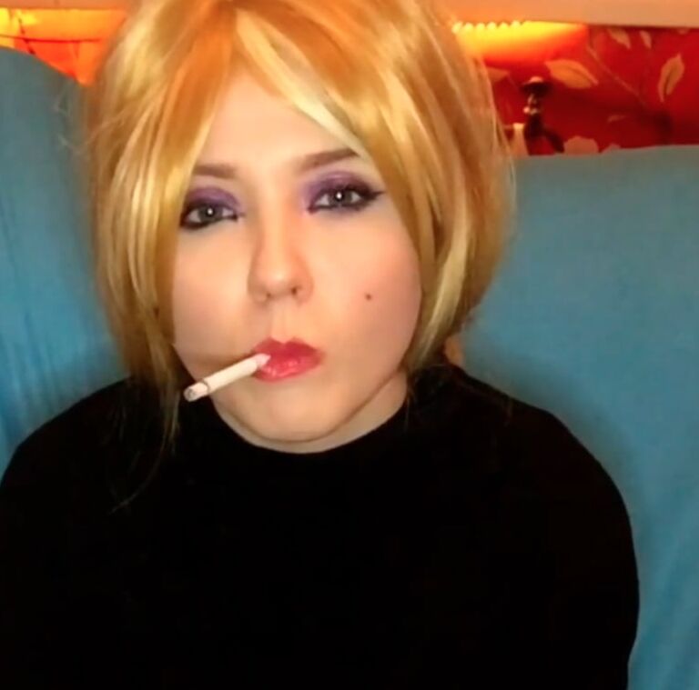 Smoking FACE FETISH