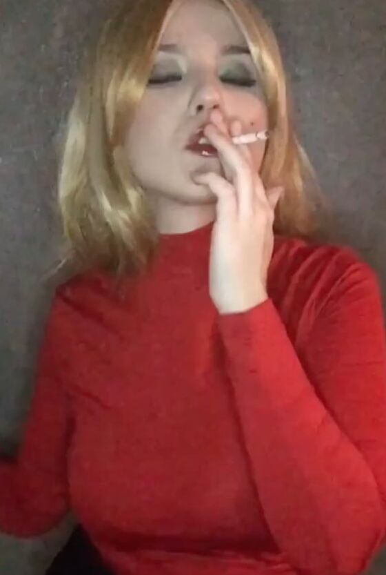 Smoking queen