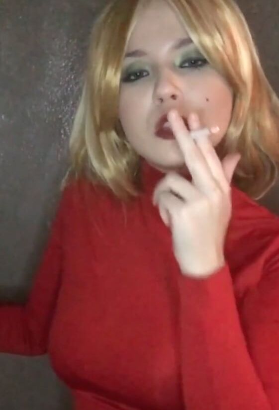 Smoking queen