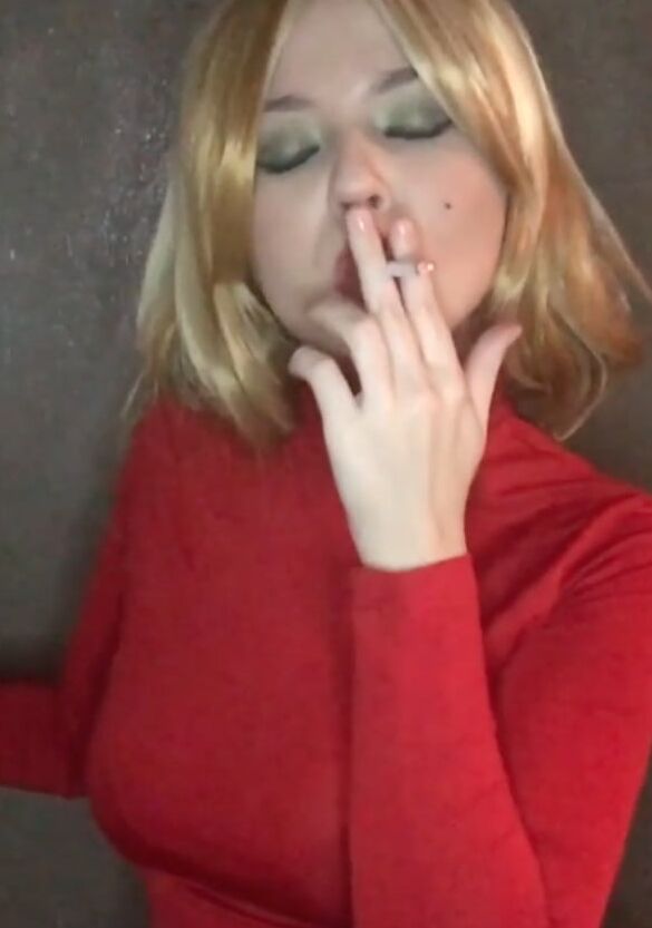 Smoking queen