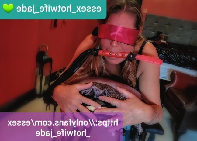 Essex_hotwife_jade