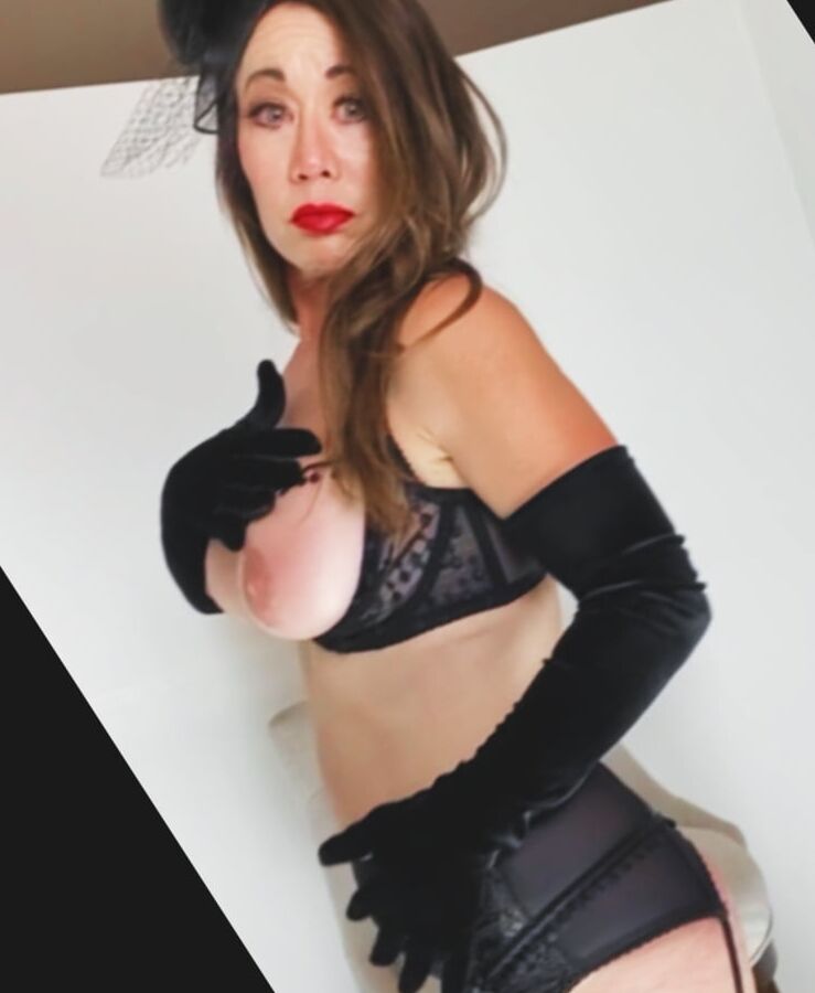 Asian MILF in Lovely Corset and Stockings