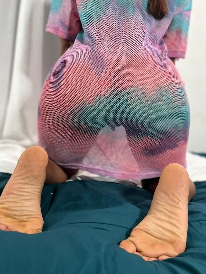 Toes And Butt In Fishnets
