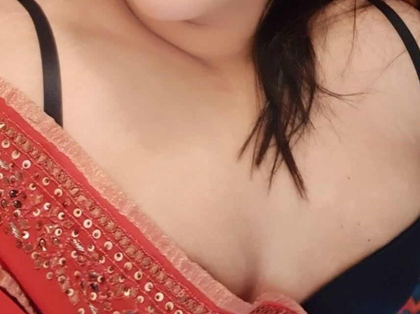 Love in my red sexy saree