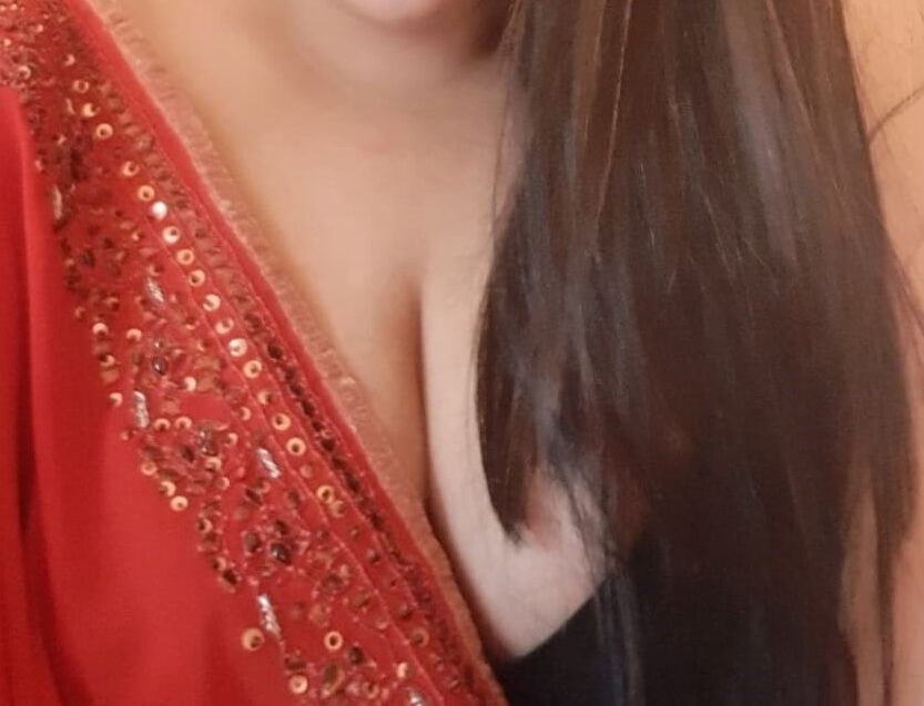 Love in my red sexy saree