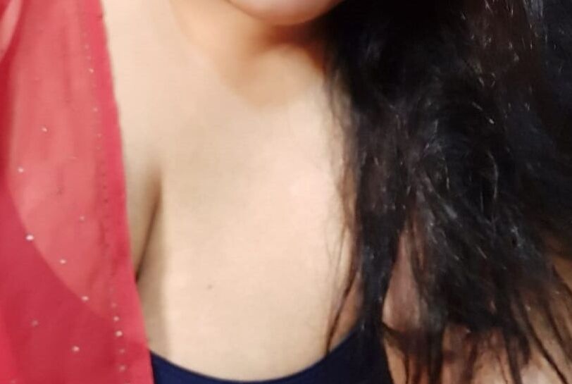 Love in dotted red saree with my glass dildo