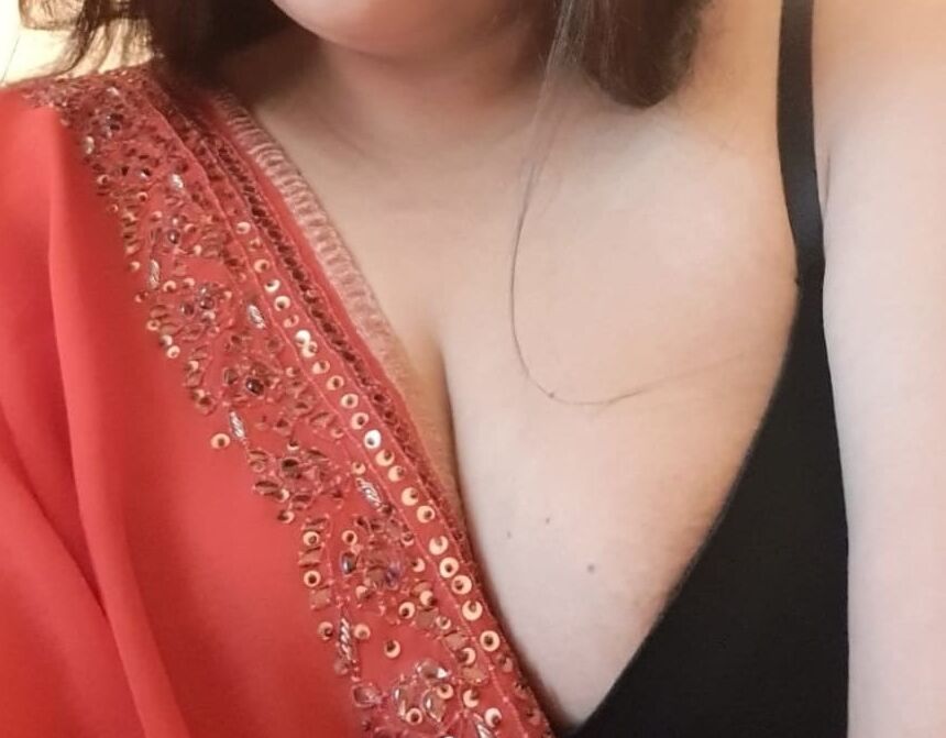 Love in my red sexy saree