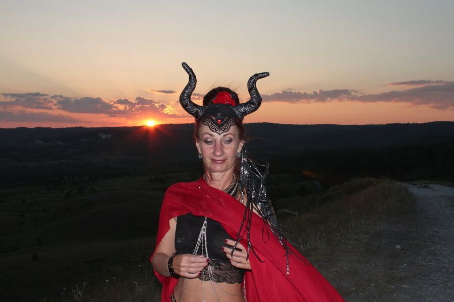 Queen of Sunset