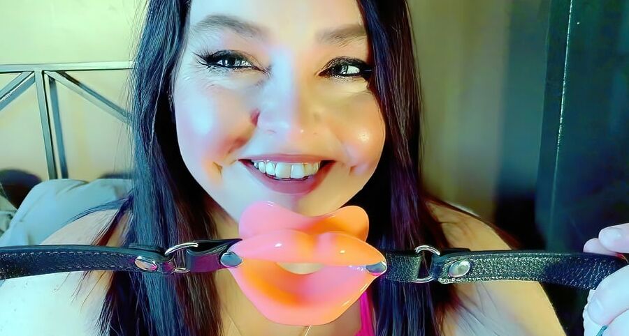 Sexy BBW Dick Lips Photoset