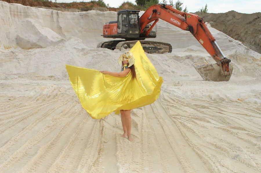Queen of Excavators