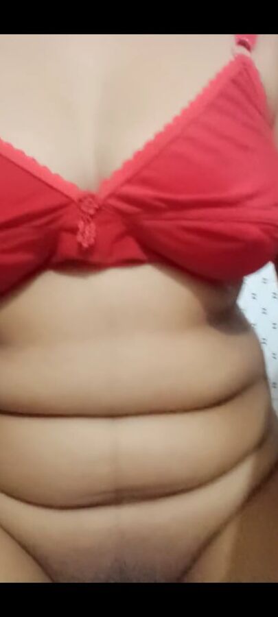 Sexy girl masturbating pissing boobs