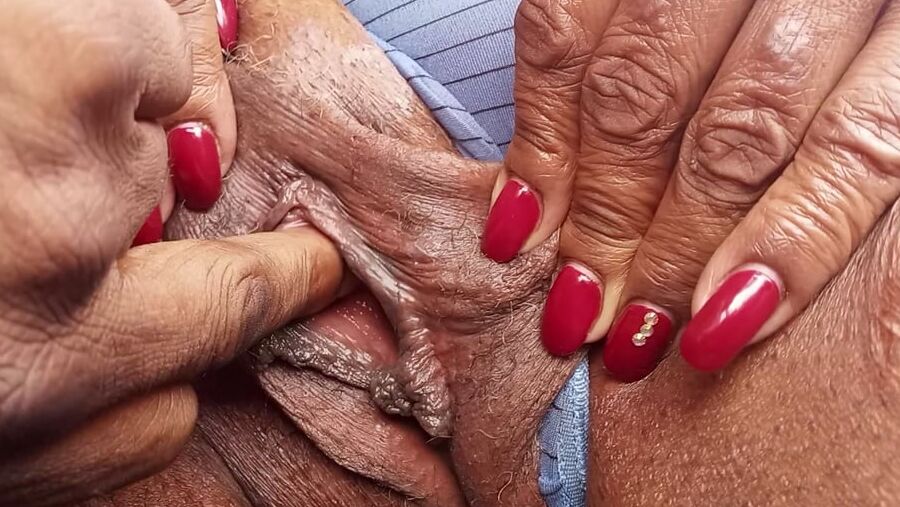 Finger Fucked In The Car
