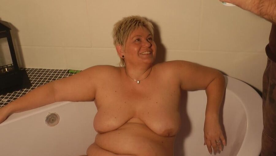 So I'd like to bathe in cum :)