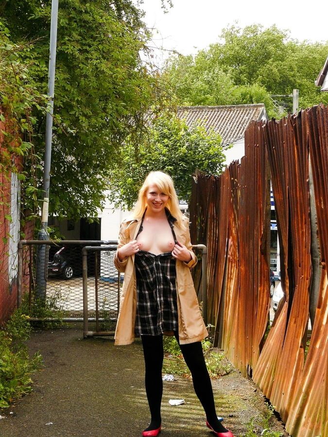 No privacy at UK-Flashers