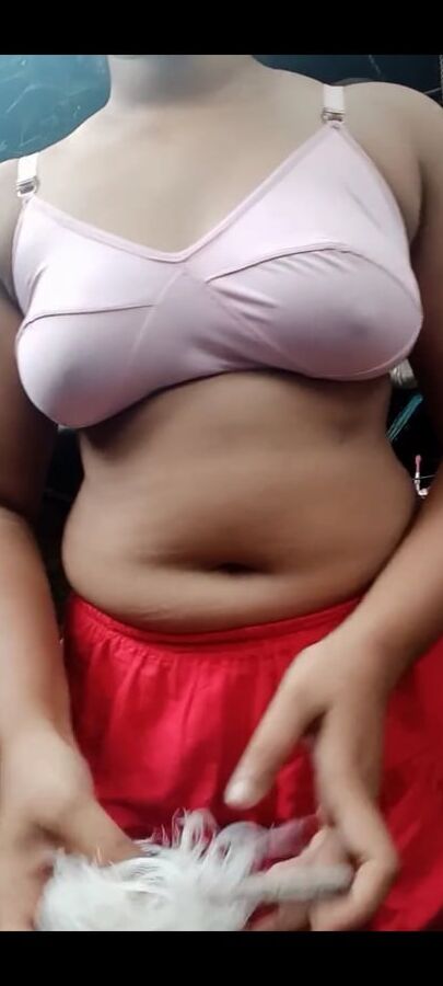 Sexy bengali girl masturbating and bathing