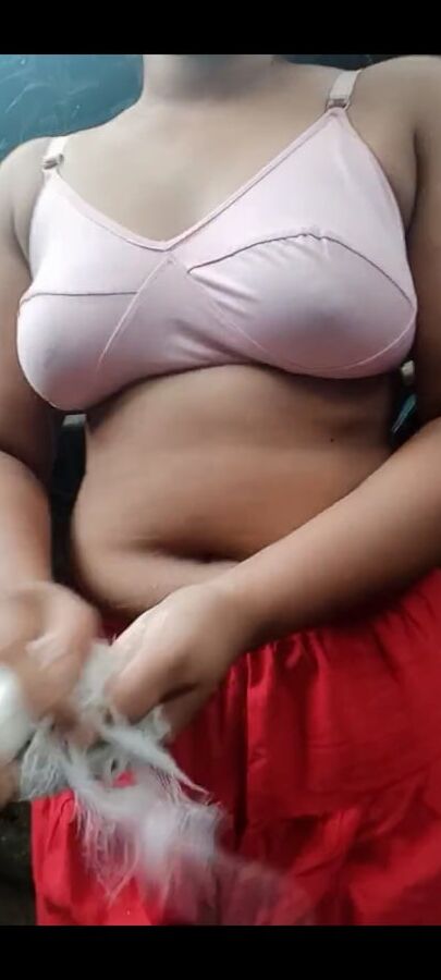 Sexy bengali girl masturbating and bathing