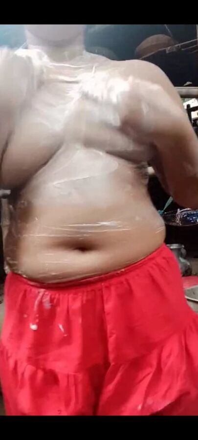 Sexy bengali girl masturbating and bathing