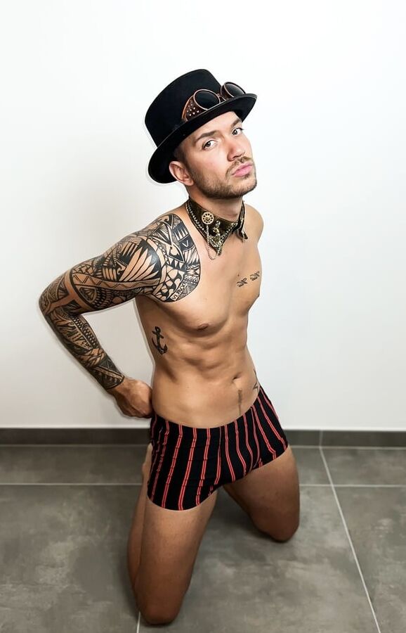 Fuck me hard !
