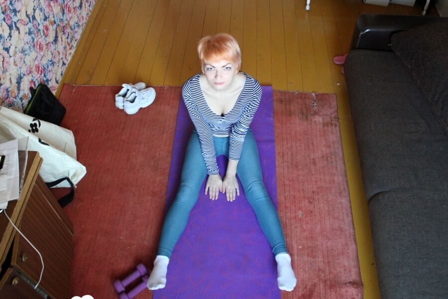 My tutor teased me with her hot body