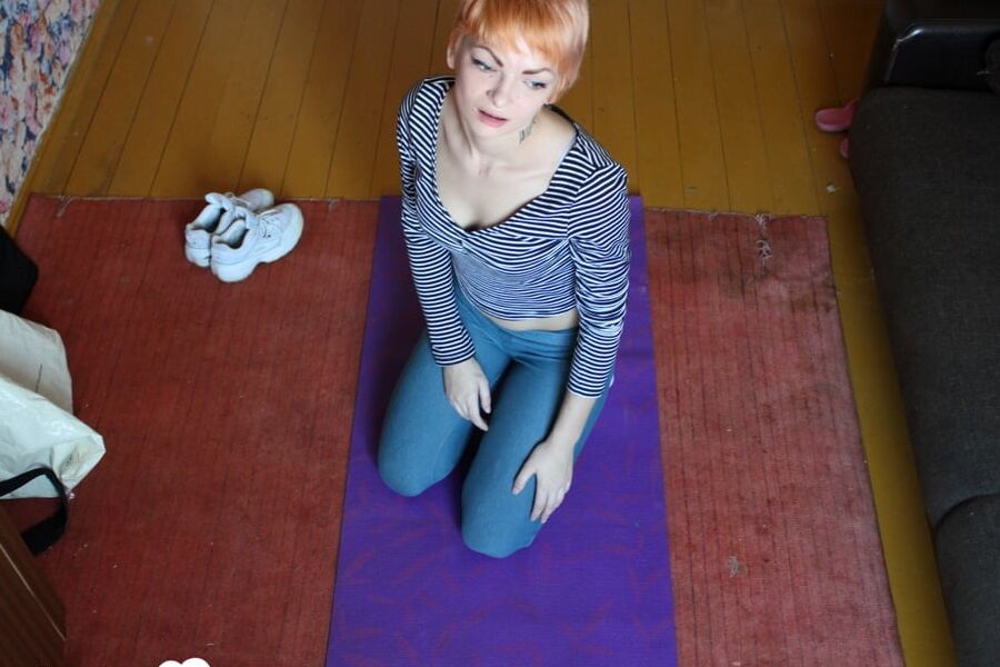 My tutor teased me with her hot body