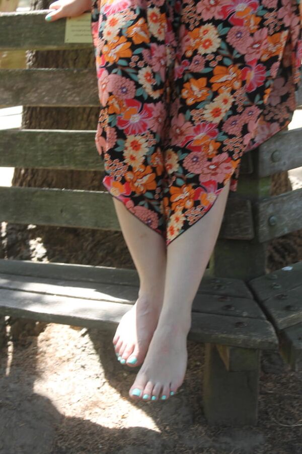 Empress Ember feet 8