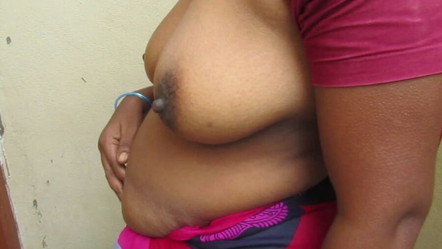 Tamil aunty standing to show her boobs  very hot