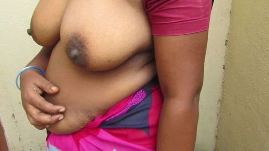 Tamil aunty standing to show her boobs  very hot