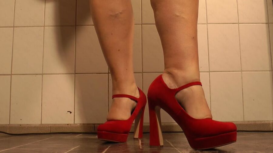 Only high heels and feet :-)