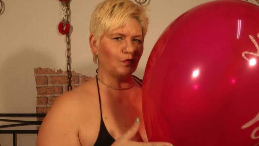Bright Red Balloon