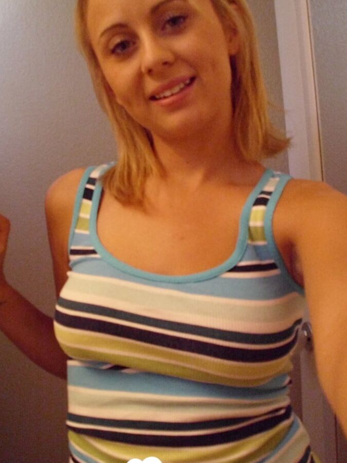 Curvy blonde has an amazing pair of breasts