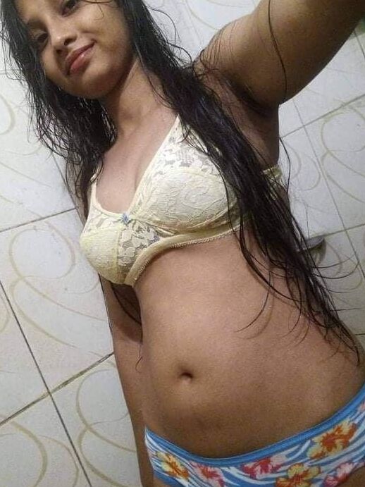 Cute girl viral photo