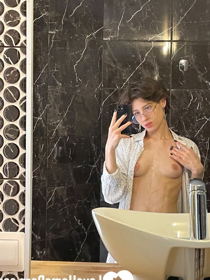 Having a big mirror is really amazing