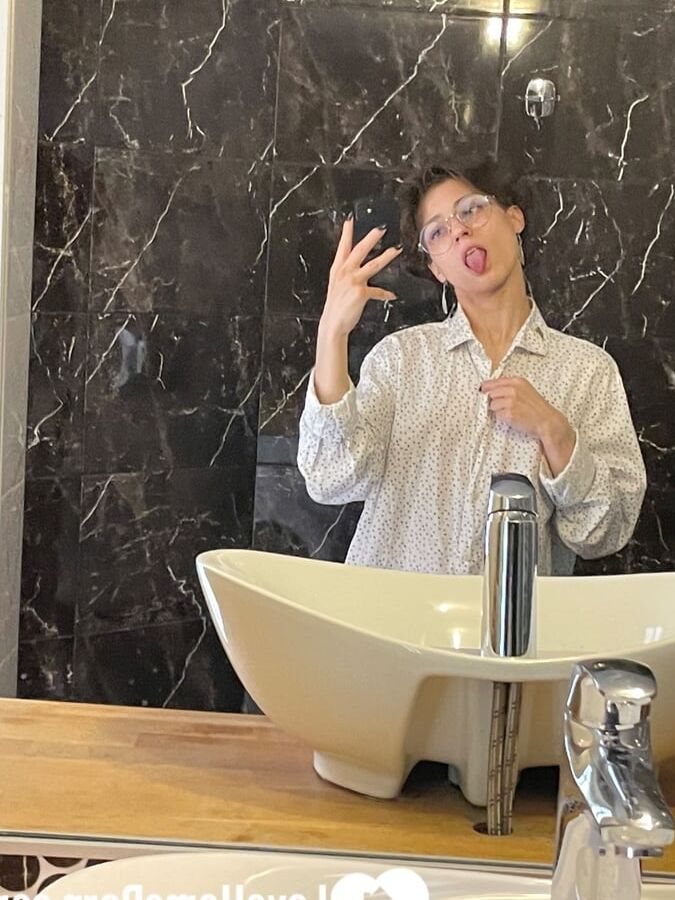 Having a big mirror is really amazing