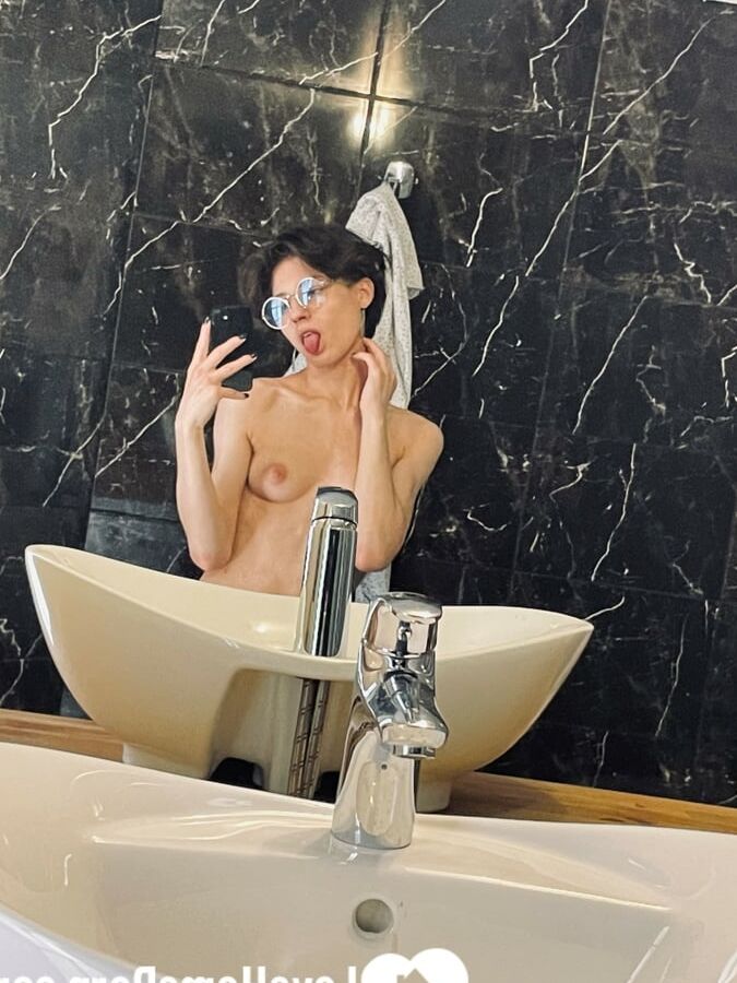Having a big mirror is really amazing